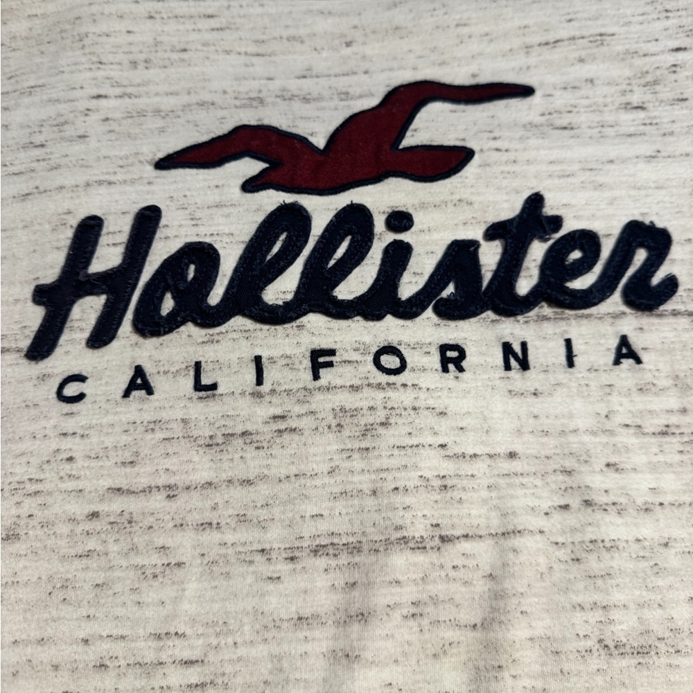 Hollister Cream and Black Short Sleeve Tee - Picture 2 of 5